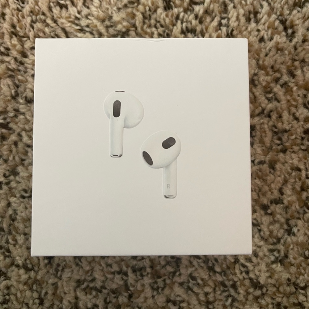 BRAND NEW AUTHENTIC Apple air pods (3rd Generation)